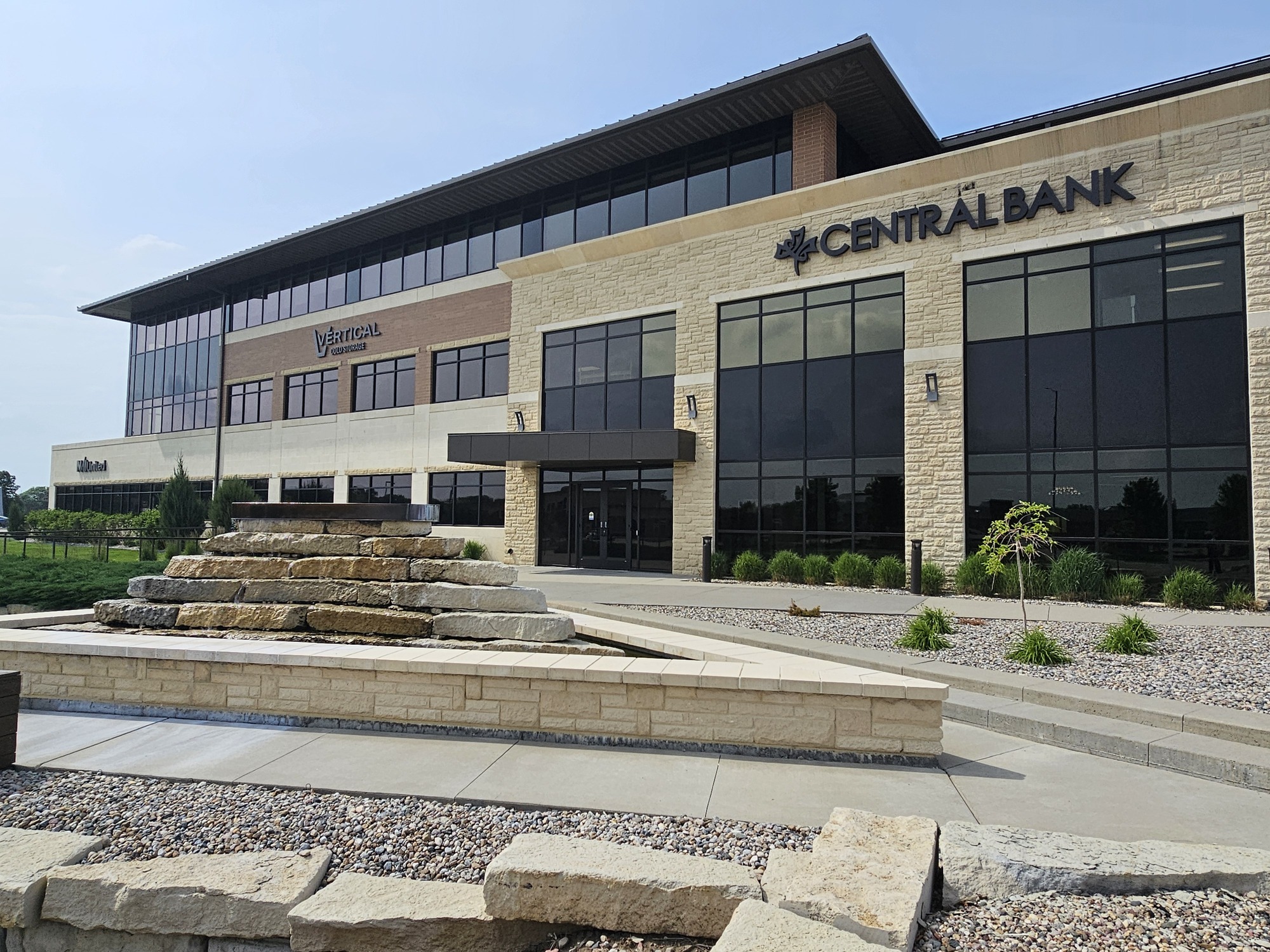 Dakota Dunes office branch exterior